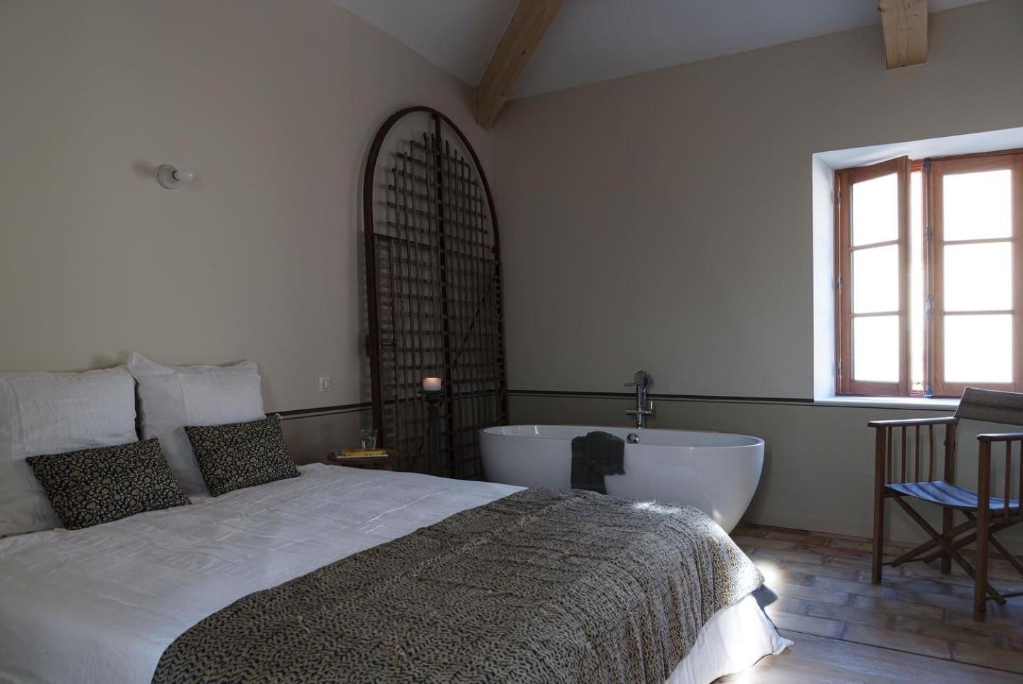 Les Appartements Du Saint Thiers, La Provence Dans Un Coin De La Drome Et L'Esprit D'Une Maison D'Hotes A サウ  エクステリア 写真