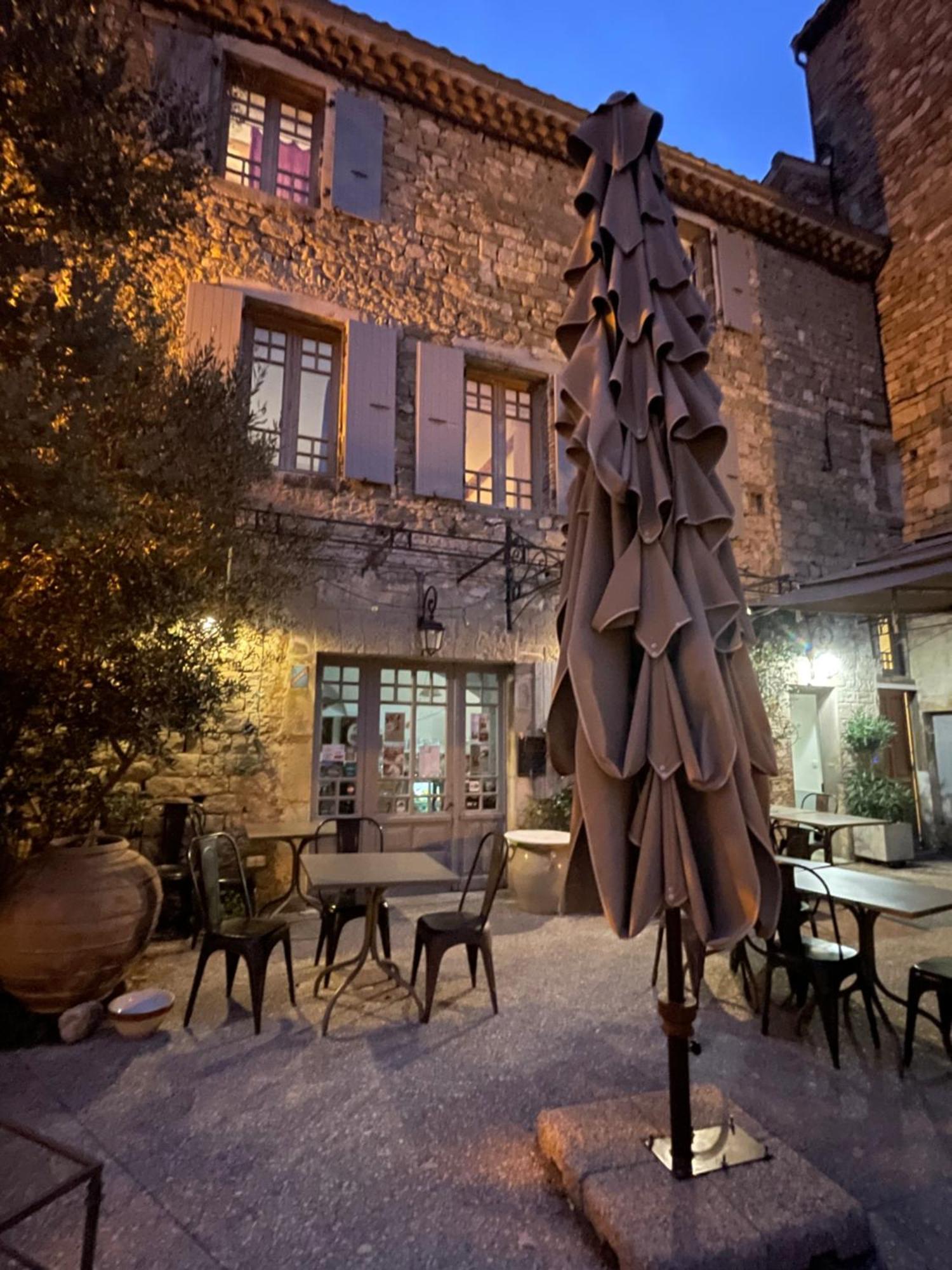 Les Appartements Du Saint Thiers, La Provence Dans Un Coin De La Drome Et L'Esprit D'Une Maison D'Hotes A サウ  エクステリア 写真